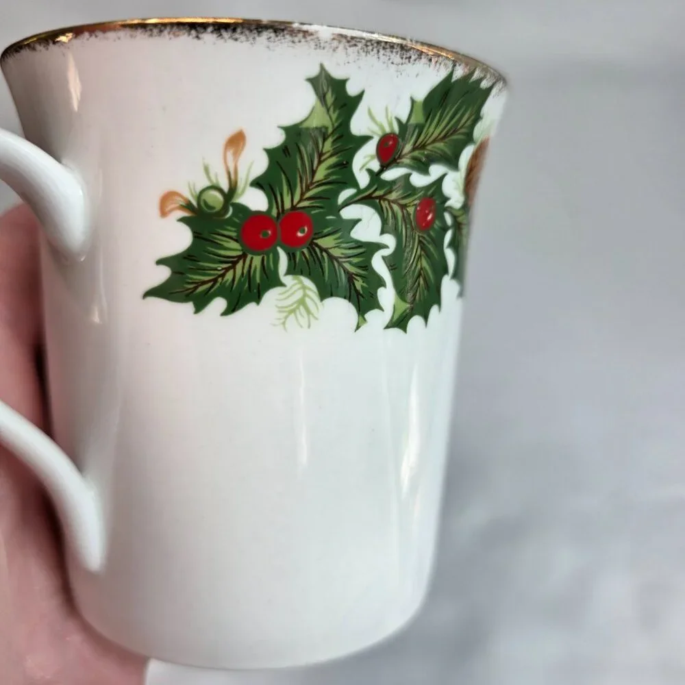 Rosina China Queens Yuletide Scalloped Dinner Plate White with Green & Red Holly